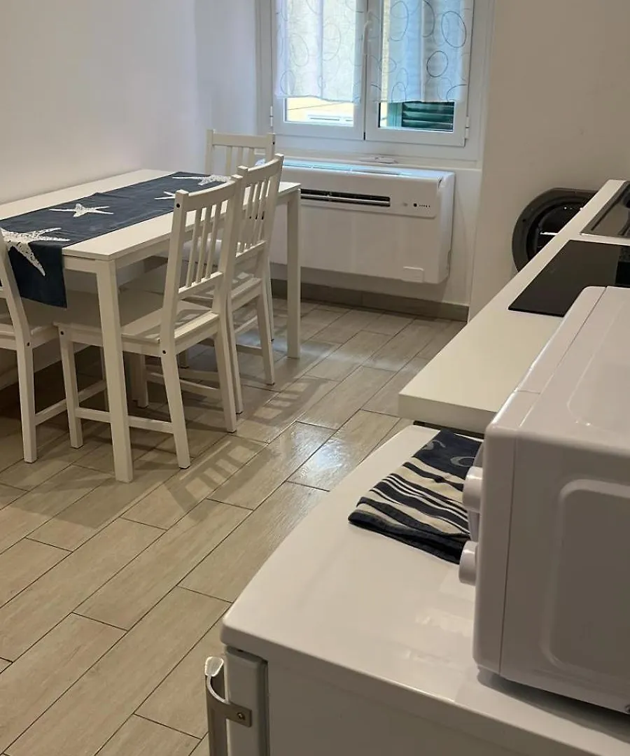 Lamberti Beach Apartment - 150 M From The Sea - Just Renewed - Wifi Savona