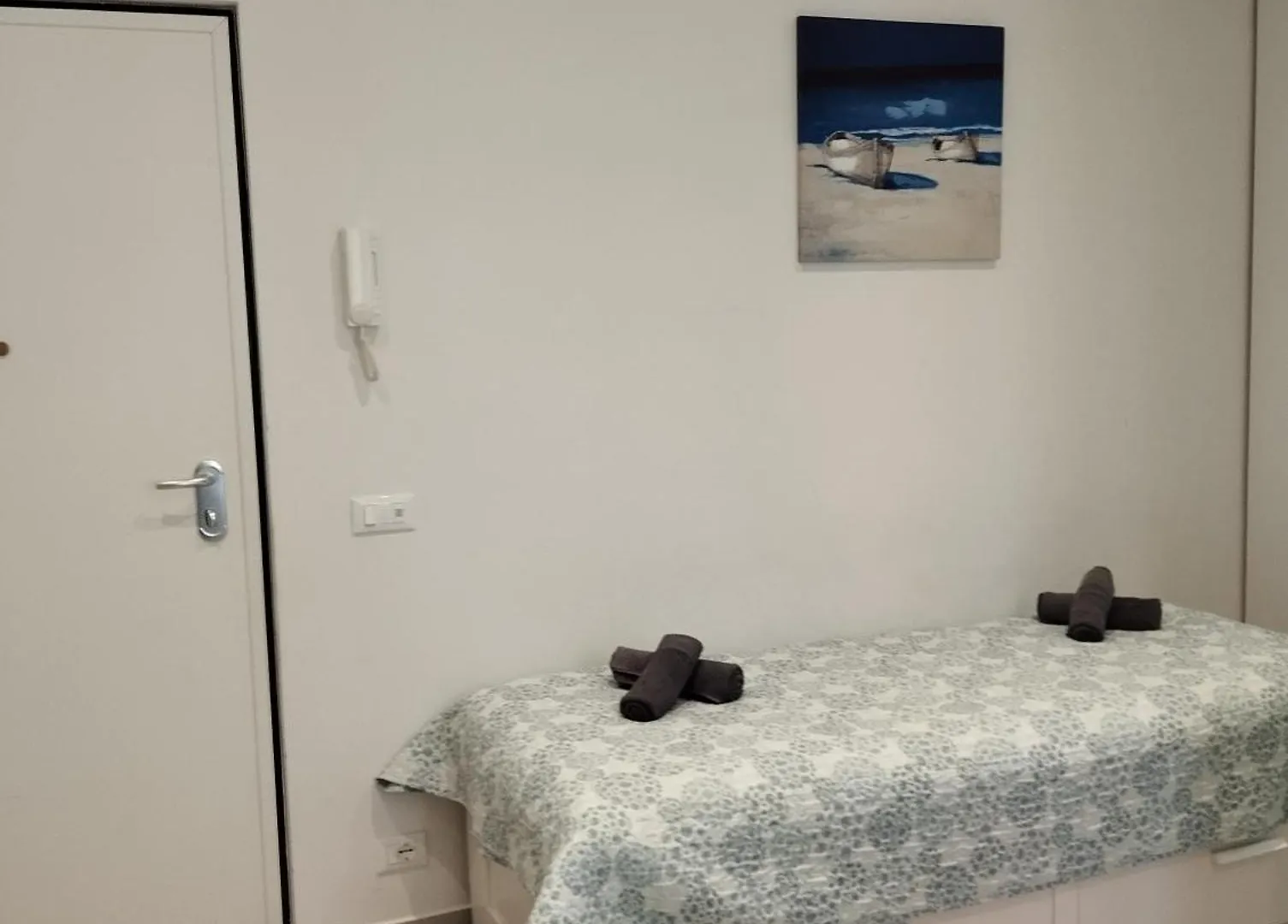 Lamberti Beach Apartment - 150 M From The Sea - Just Renewed - Wifi Savona Italia